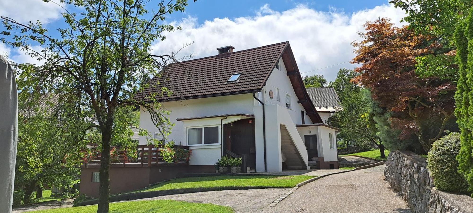 Apartma Bine Lägenhet Bled Exteriör bild